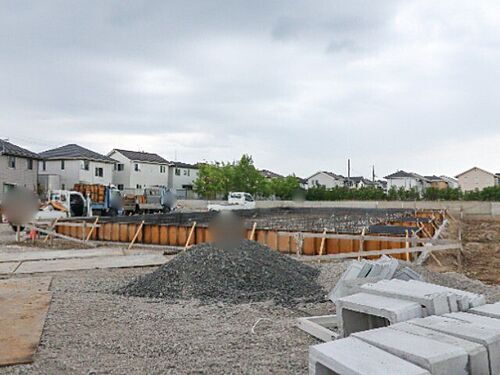 茨城県古河市けやき平１丁目 2階建