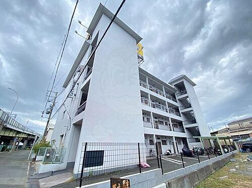 大阪府豊中市庄内宝町２丁目 4階建