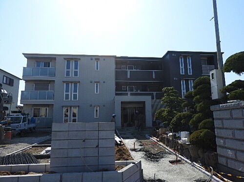 大阪府和泉市池上町３丁目 3階建 築7年4ヶ月