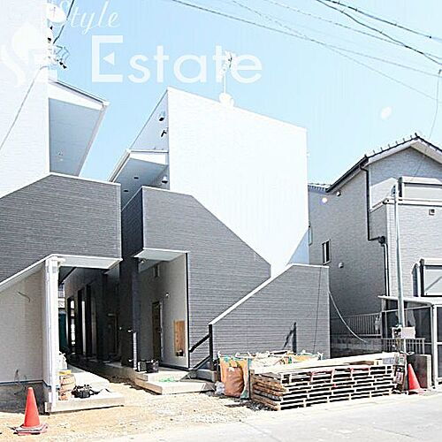 愛知県名古屋市緑区鳴海町字丸内 2階建