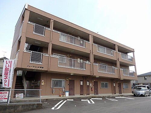 広島県広島市安佐南区西原４丁目 3階建