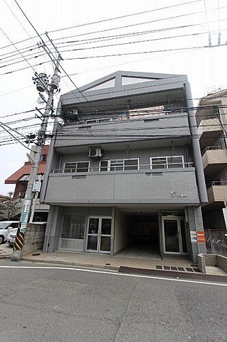 広島県広島市南区東雲２丁目 3階建
