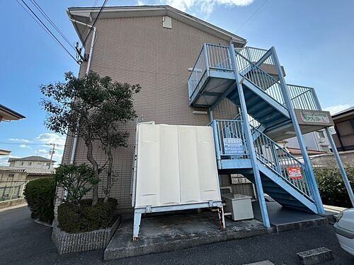 大阪府堺市西区鳳北町７丁 3階建