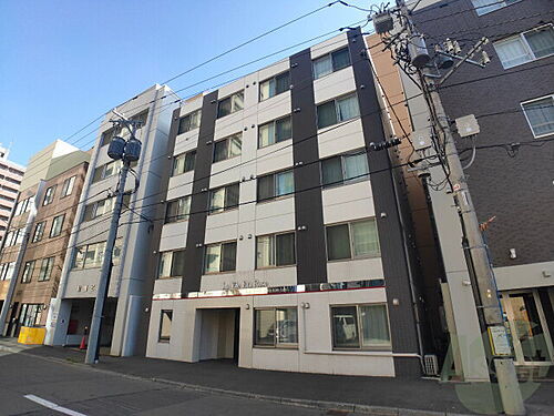 北海道札幌市中央区南三条西１２丁目 5階建