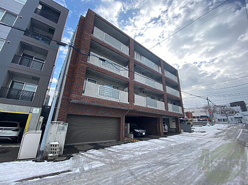 北海道札幌市中央区宮の森二条１０丁目 4階建 築17年1ヶ月