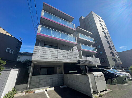 北海道札幌市中央区南七条西２４丁目 4階建 築5年10ヶ月