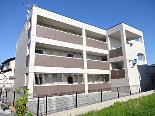 滋賀県長浜市平方町 3階建 築11年5ヶ月