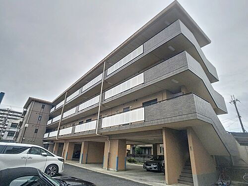 滋賀県野洲市久野部 築26年4ヶ月 4階建