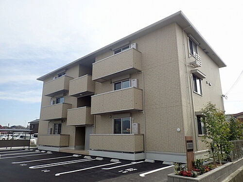 滋賀県彦根市中藪町 3階建 築5年8ヶ月