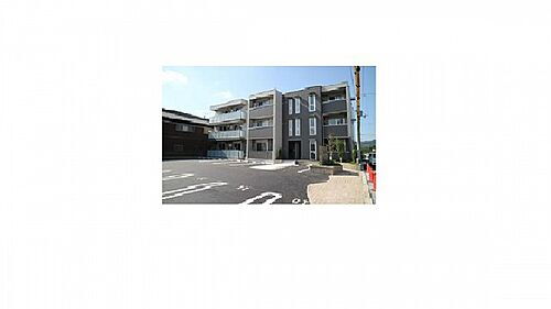 兵庫県加古川市別府町別府 3階建 築7年6ヶ月