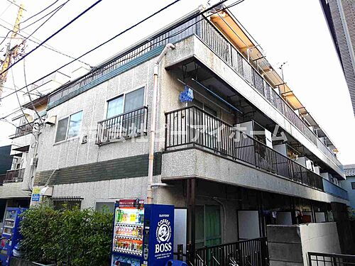 東京都渋谷区笹塚１丁目 3階建