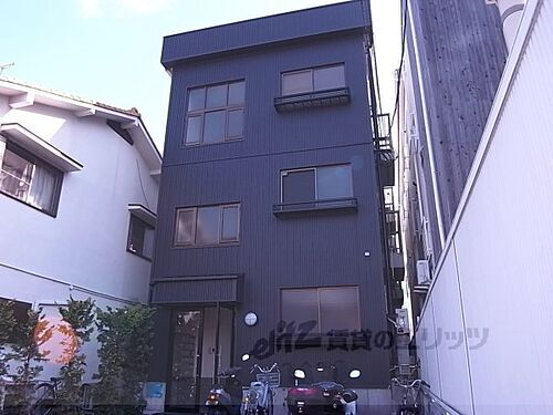 京都府京都市伏見区西桝屋町 築30年8ヶ月 3階建
