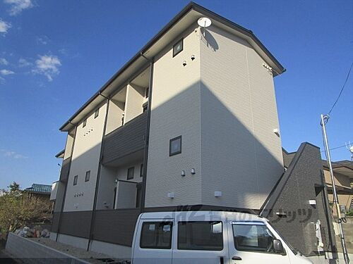 京都府京都市伏見区深草大亀谷西寺町 築4年2ヶ月 2階建