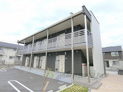 滋賀県野洲市小篠原 築8年10ヶ月 2階建
