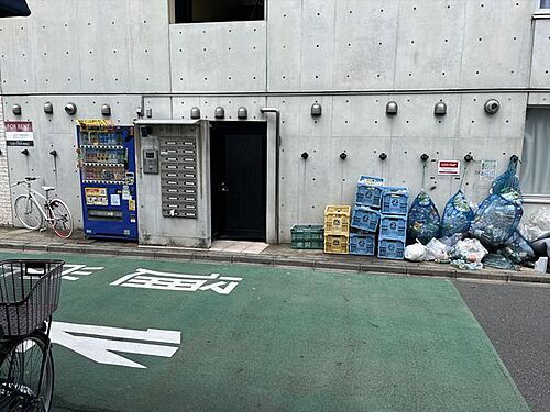 東京都新宿区新宿６丁目 4階建 築19年3ヶ月