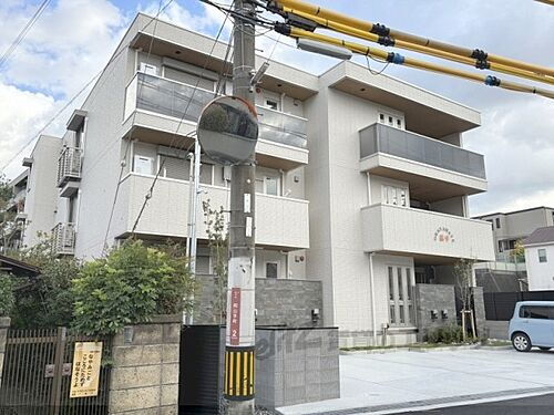 大阪府枚方市岡山手町 築1年未満 3階建
