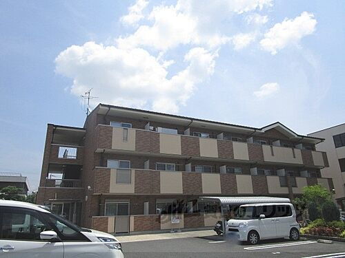 大阪府枚方市田口２丁目 築11年3ヶ月 3階建