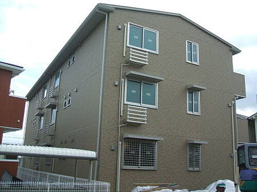 兵庫県三木市大塚 3階建 築14年10ヶ月