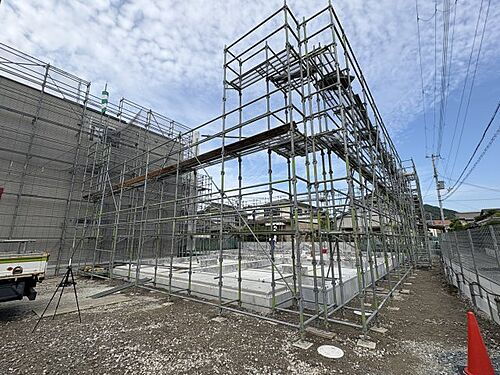 兵庫県姫路市町坪 3階建