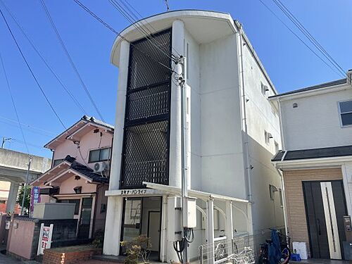 兵庫県姫路市野里東町 3階建