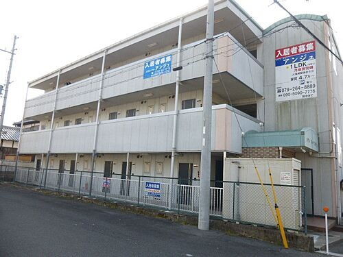 兵庫県神崎郡福崎町山崎 3階建 築23年5ヶ月