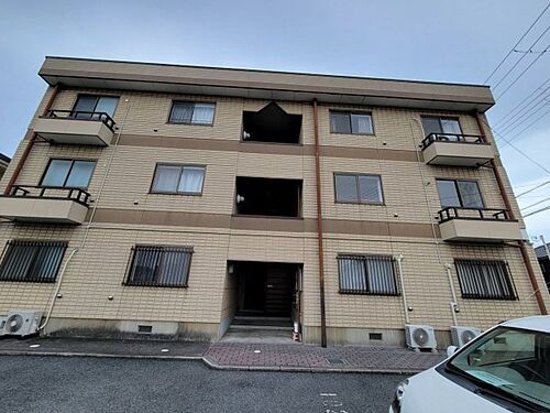 兵庫県姫路市北条梅原町 3階建