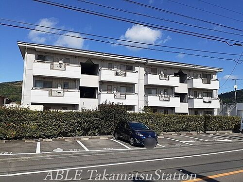 香川県高松市西ハゼ町 3階建