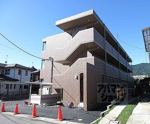 滋賀県大津市比叡辻１丁目 3階建 築3年10ヶ月