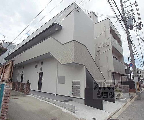 京都府京都市伏見区深草西浦町６丁目 2階建