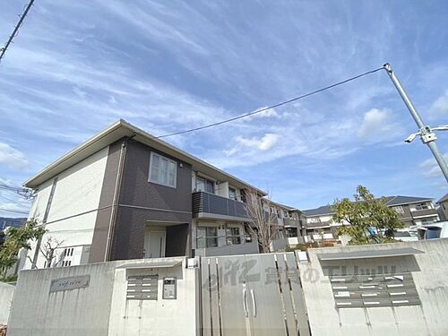 奈良県葛城市南花内 2階建