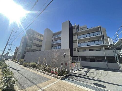 奈良県生駒市山崎町 築4年9ヶ月 5階建