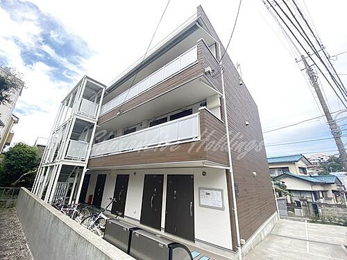 神奈川県藤沢市藤が岡２丁目 3階建 築7年5ヶ月