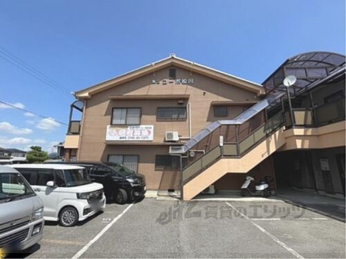 奈良県葛城市忍海 2階建