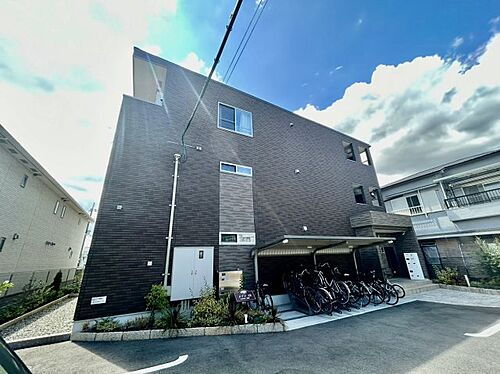 メゾン－１８ 3階建