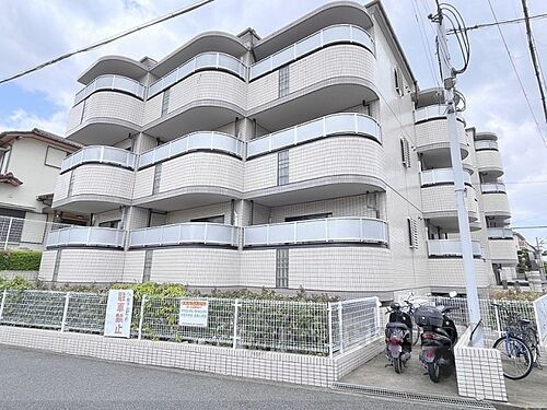 奈良県奈良市あやめ池南２丁目 3階建 築31年8ヶ月