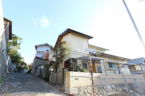 広島県安芸郡府中町八幡２丁目 2階建