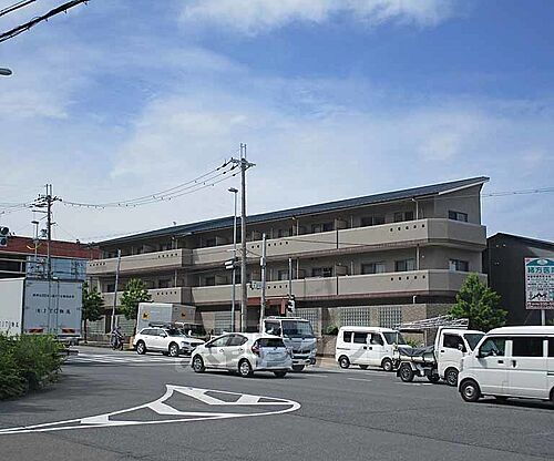 京都府京都市西京区大枝塚原町 築16年10ヶ月 4階建