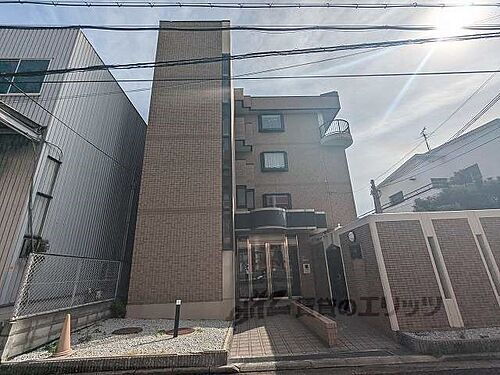 大阪府東大阪市箕輪２丁目 築31年10ヶ月 4階建