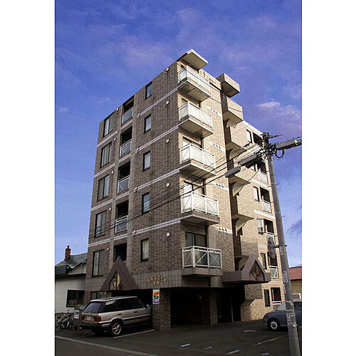 北海道札幌市豊平区平岸一条８丁目 6階建 築29年2ヶ月