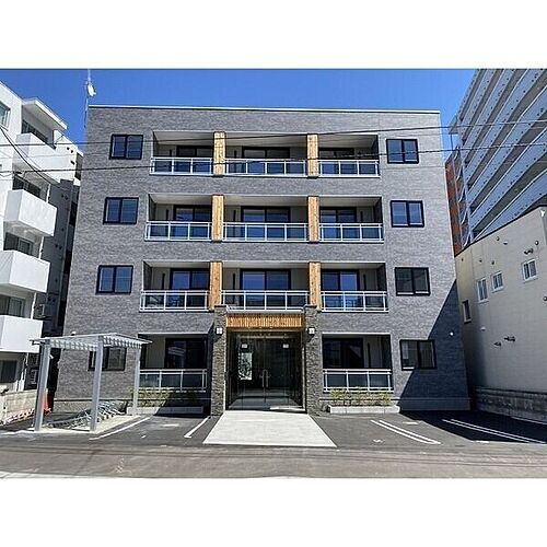 北海道札幌市白石区菊水一条１丁目 4階建 築2年1ヶ月