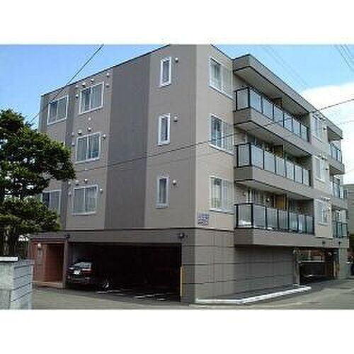 北海道札幌市豊平区平岸二条１４丁目 4階建 築24年3ヶ月