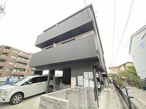 大阪府枚方市三矢町 3階建 築7年11ヶ月