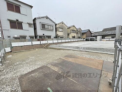 奈良県奈良市南京終町４丁目 2階建 