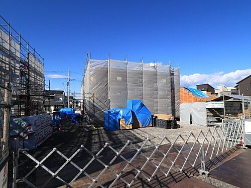 茨城県古河市女沼 2階建 