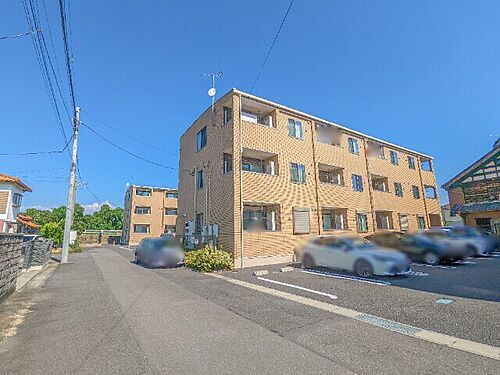 群馬県伊勢崎市下植木町 地上3階地下3階建 築7年10ヶ月