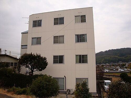岡山県岡山市北区首部 4階建