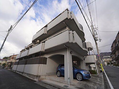 兵庫県神戸市東灘区御影３丁目 3階建