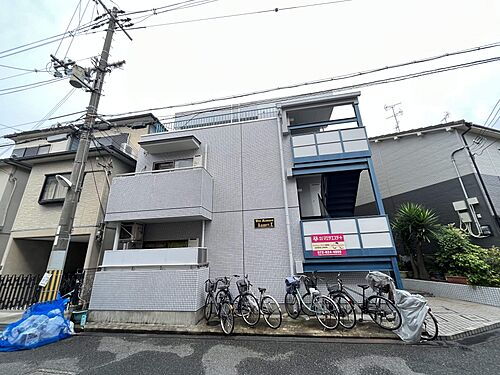 大阪府寝屋川市北大利町 築37年5ヶ月 3階建