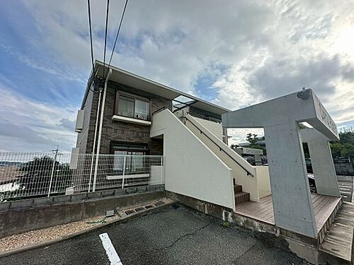 大阪府池田市畑１丁目 3階建