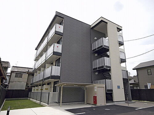 大阪府吹田市内本町３丁目 4階建